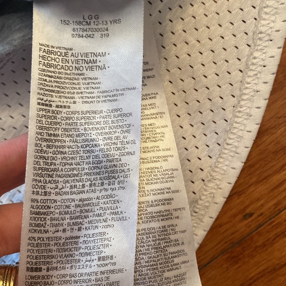 Girls Gray Converse t shirt - Picture 4 of 6